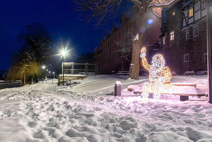 Lichterzauber im Schnee, Santa