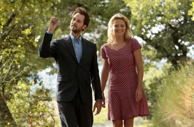 Louise (Virginie Efira) und Pierre (Benjamin Lavernhe)