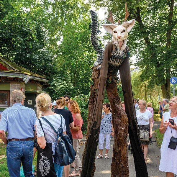 Stelzenfigur "Die Waldkatze"