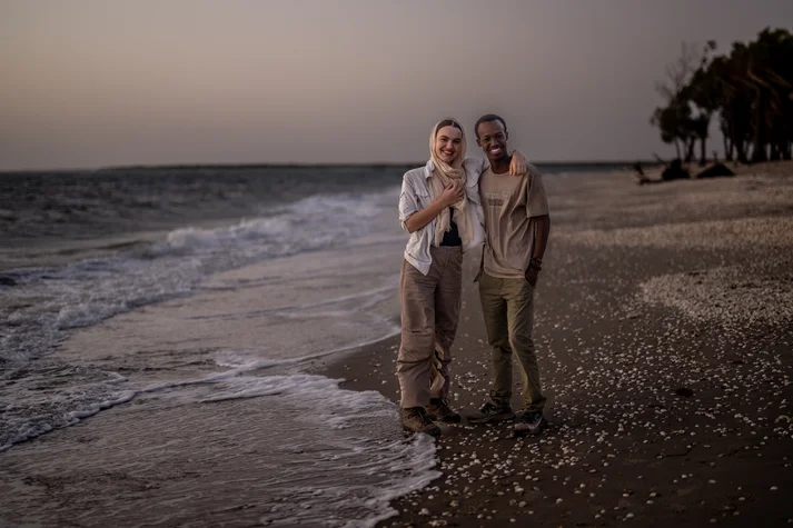 Louisa Schneider mit Yero Sarr