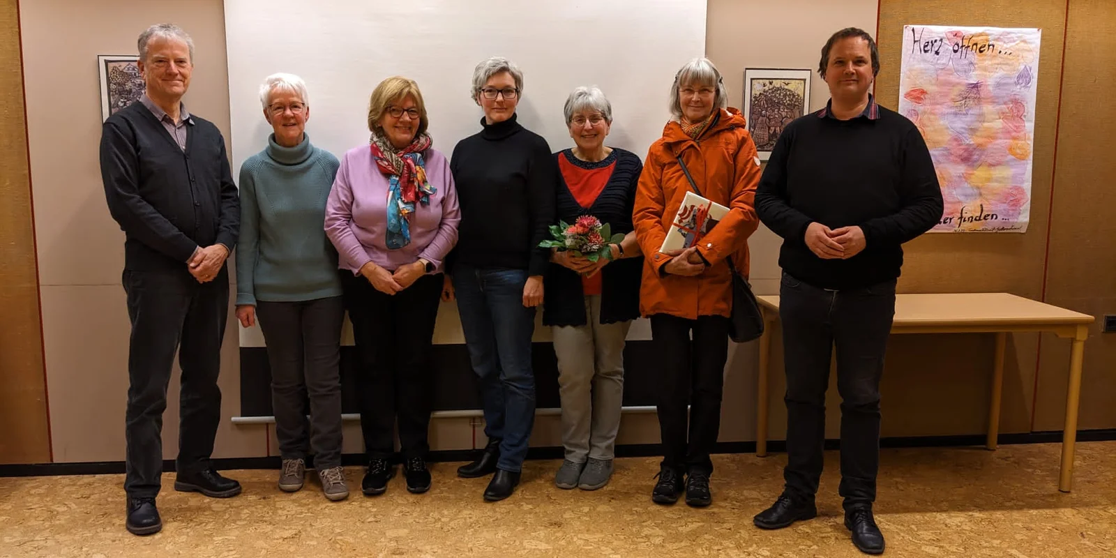 Fünf Frauen und zwei Männer (der Vorstand der Musikgemeinde Osterode) lächeln in die Kamera