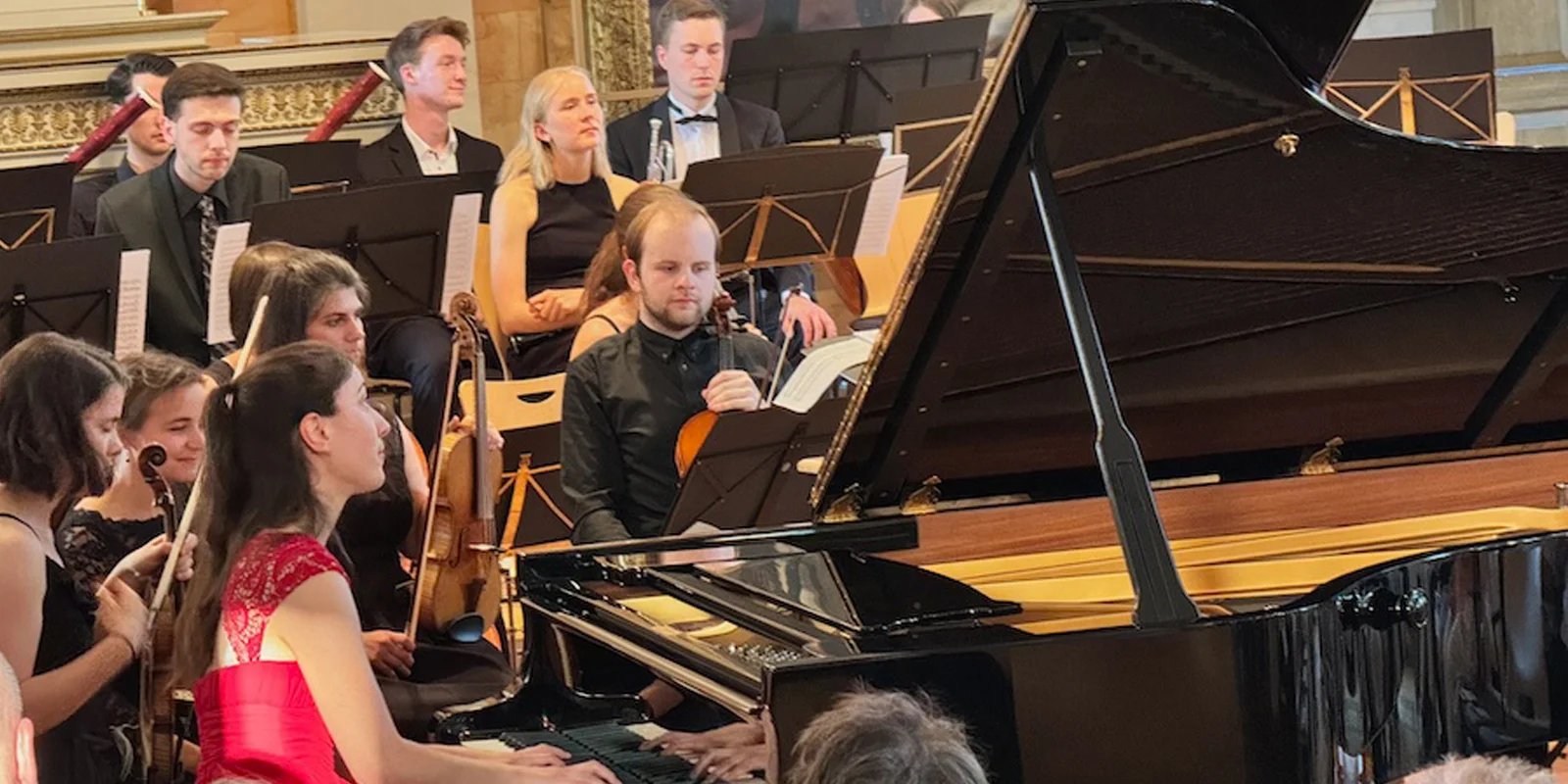 Marcía von Gehlen mit der Camerata Medica in der Aula der Universität Göttingen