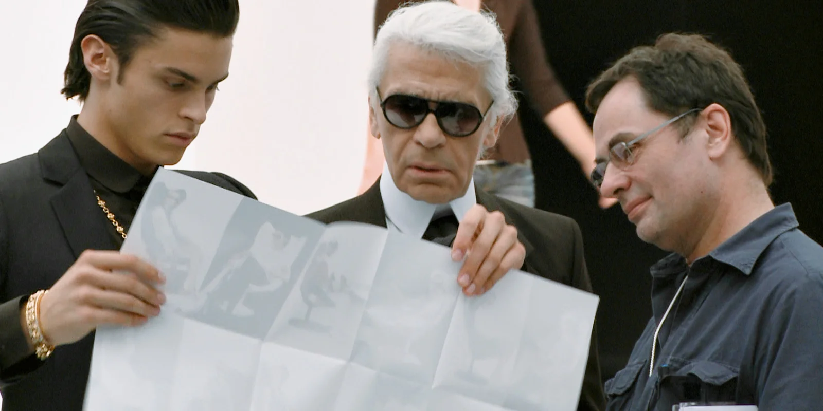 Steidl mit Karl Lagerfeld in Paris, aus: How to Make a Book with Steidl