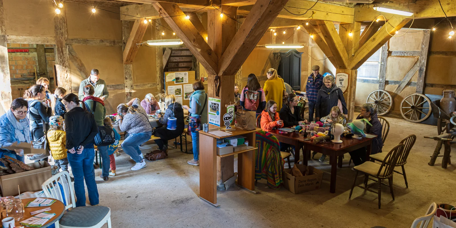 Menschen die in der Walkemühle kreativ arbeiten. 