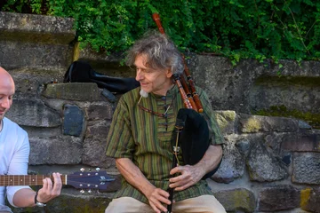 Heiko Brockhausen und Igor Michel beim Picknick im Park