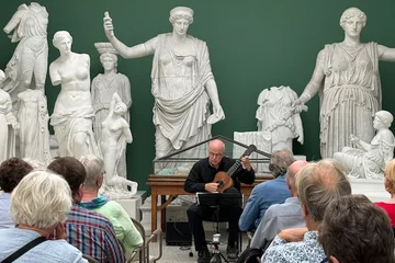 Andreas Düker spielt im Parthenonsaal