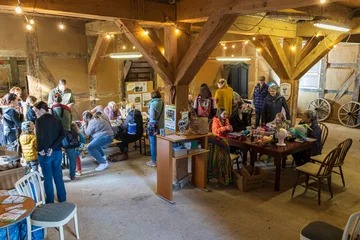 Menschen die in der Walkemühle kreativ arbeiten. 