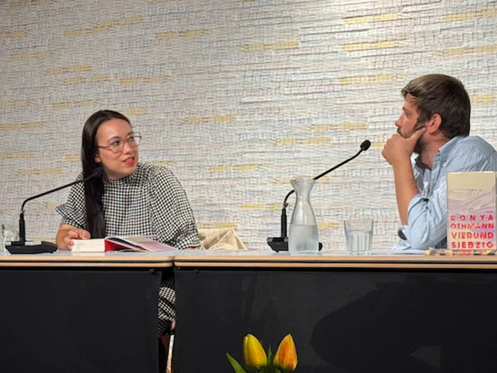 Ronya Othmann im Gespräch mit Alexandru Bulucz im Literaturhaus Göttingen