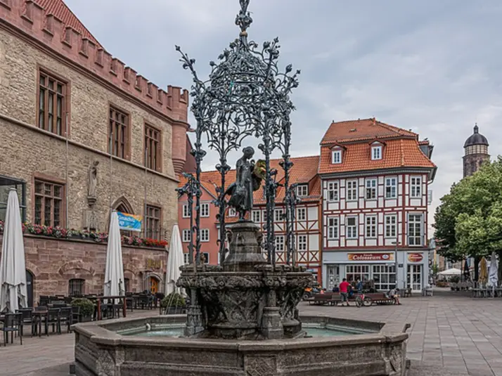 Gänselisel-Brunnen auf dem Marktplatz